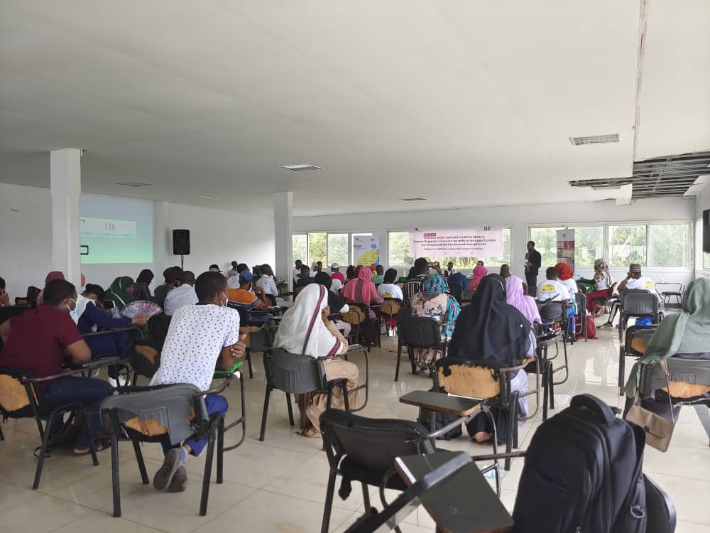 8e édition du tournoi interuniversitaire de débats :  Cinq équipes ont participé au concours de l’AUF aux Comores